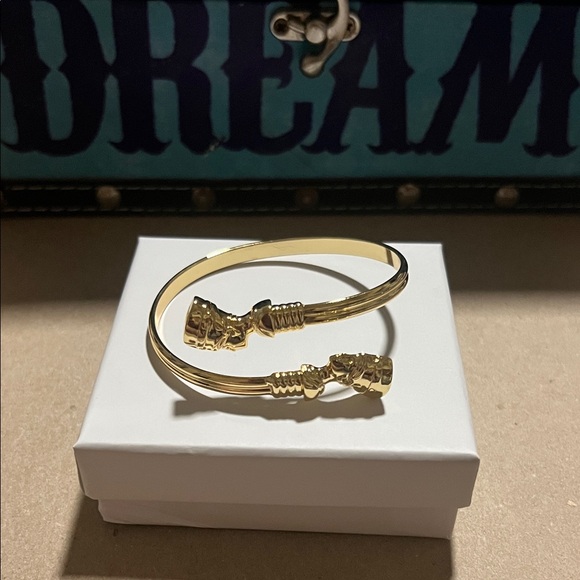 Jewelry - Gold Bangle Bracelet